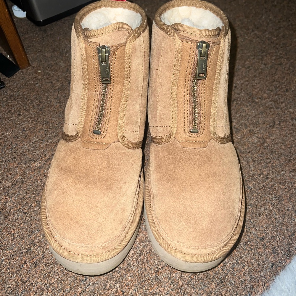 Ugg platform neumel boots